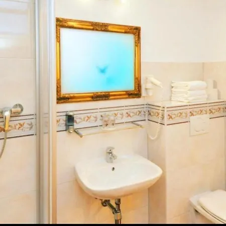 Pension Artstetten Πανσιόν 3*