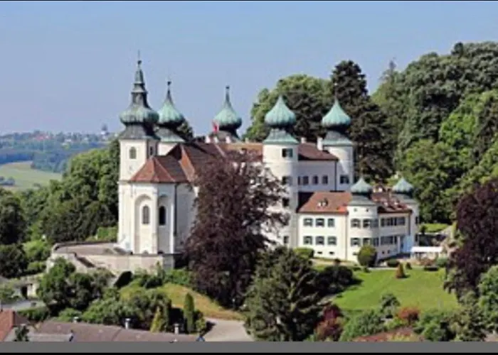 Pension Artstetten Гостевой дом 3*