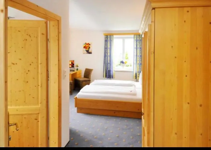 Pension Artstetten Артштеттен