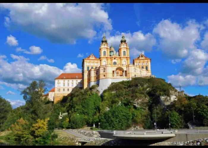 Pension Artstetten Гостевой дом